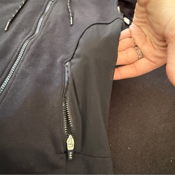 Abercrombie & Fitch Black Zip-Up Hoodie - Picture 2 of 4